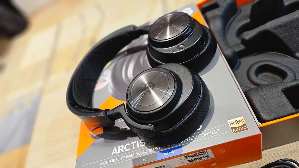 *КАТО НОВИ* - SteelSeries Arctis Nova Pro