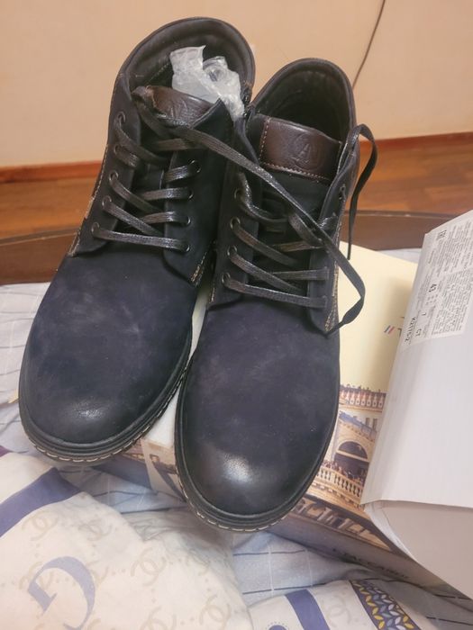 Продаётся  обувь