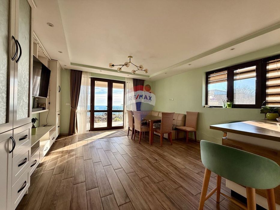 Продава се Къща в Балчик - 350 кв.м за 656 €/кв.м - Снимка #1