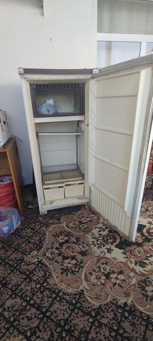 Холодильниклар сотилади