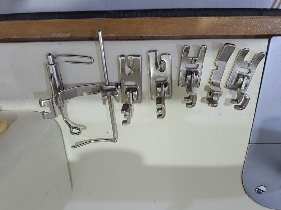 Швейная машинка Чайка 132М