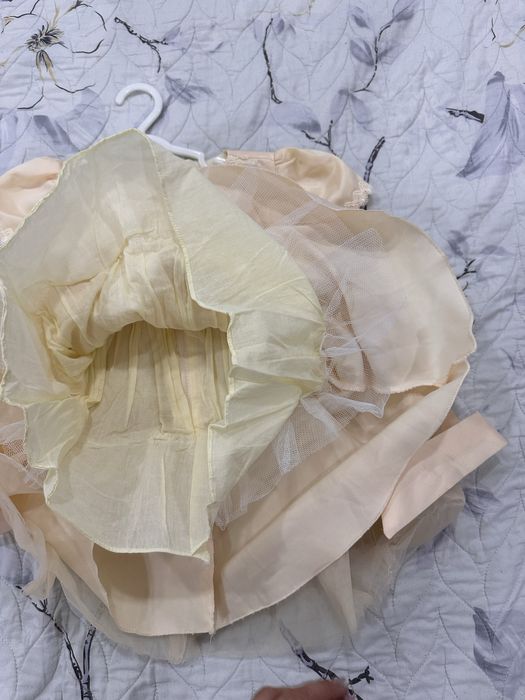 Платье на девочку 2 года ,в идеальном состоянии