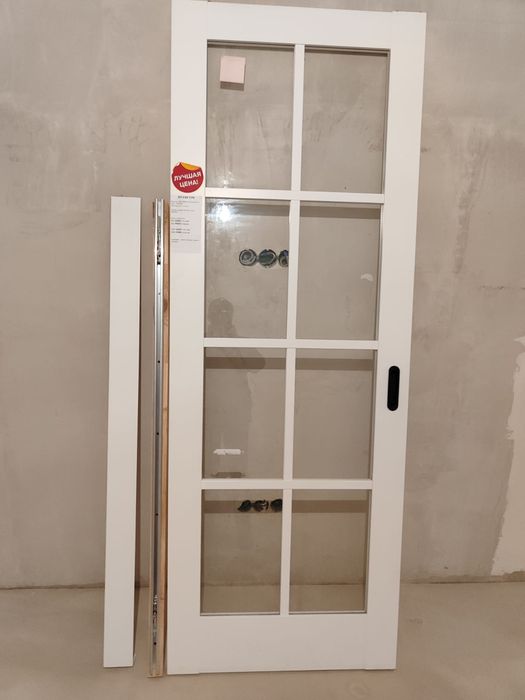 Дверь белого цвета