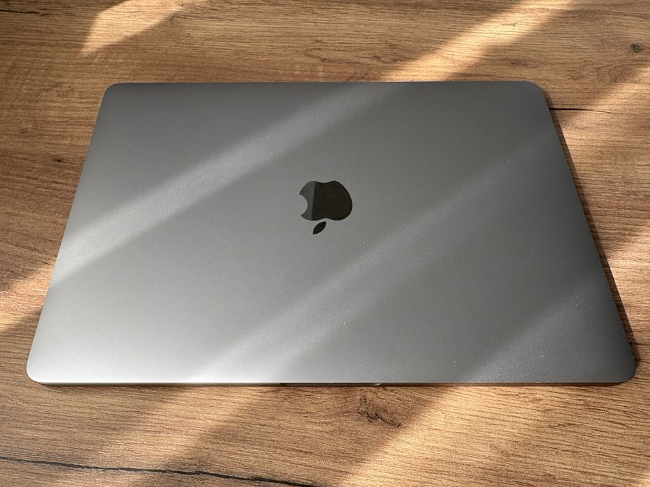 Apple Macbook pro 13