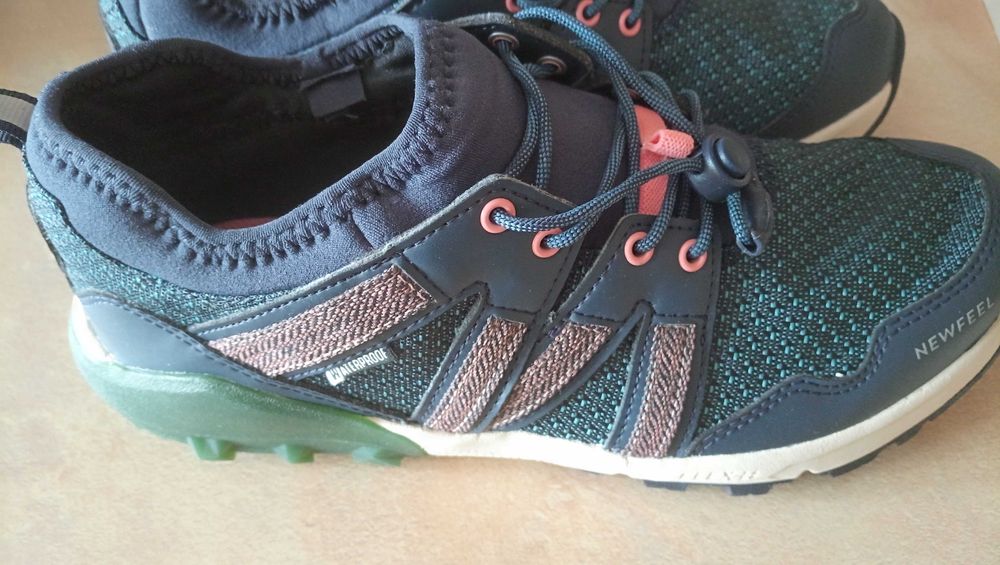 Нови маратонки закупени от Decathlon / Франция,номер 39 ,водоустойчиви