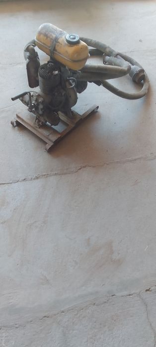 Мотопомпа бензиновый