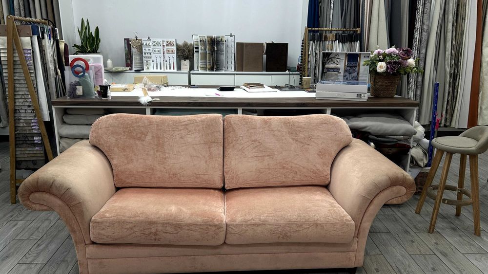 Продам Диван в хорошем состоянии