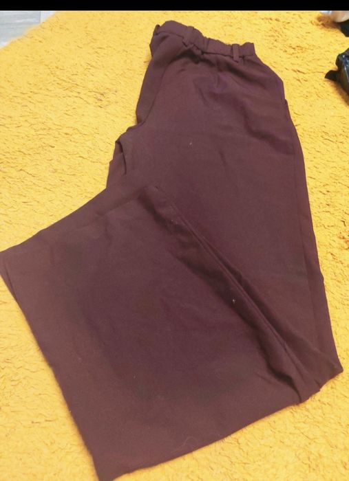 Pantaloni mărimea 34
