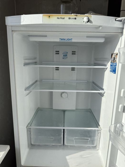 Холодильник б/у за 20тыс есть торг самовывоз