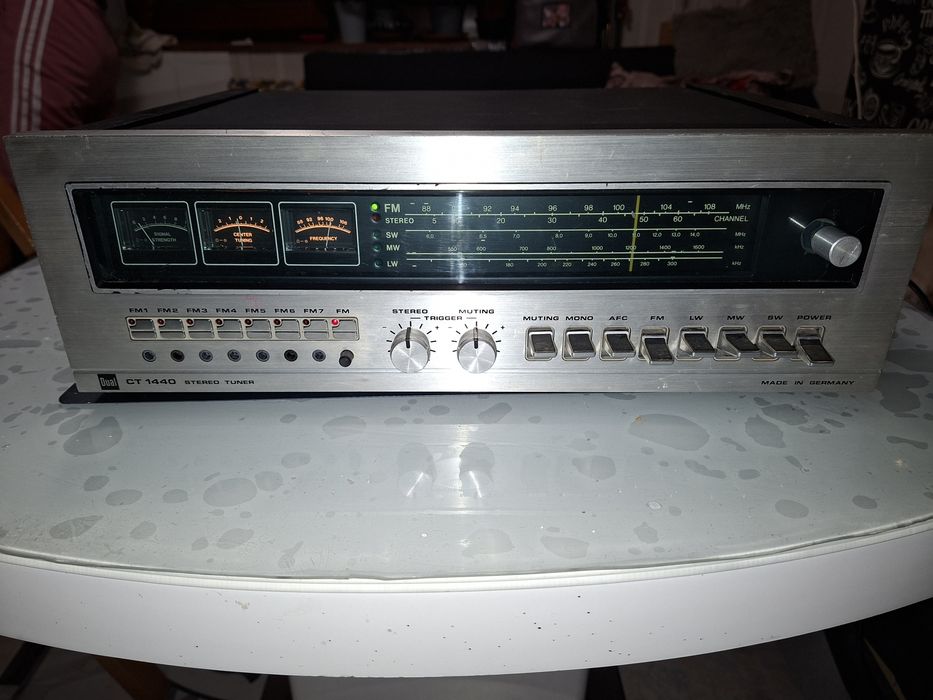 Dual CT 1440, Stereo Tuner, 4 benzi, memorie canale ,an 1979, Germany