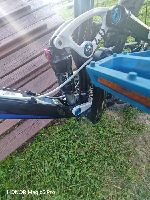 Vând bicicleta Giant Trance