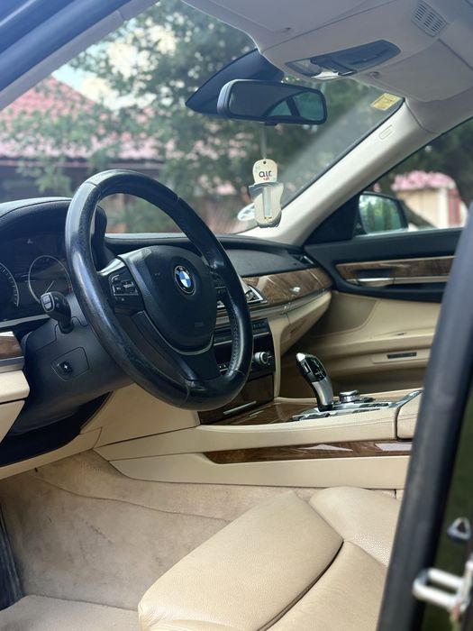 BMW 7 Series 2009 — imagine 5