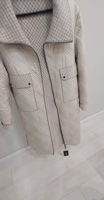 Продам новую двухстороннюю стеганку-пальто на весну Турция