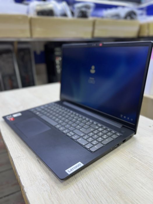 Lenovo noutbuk yangi