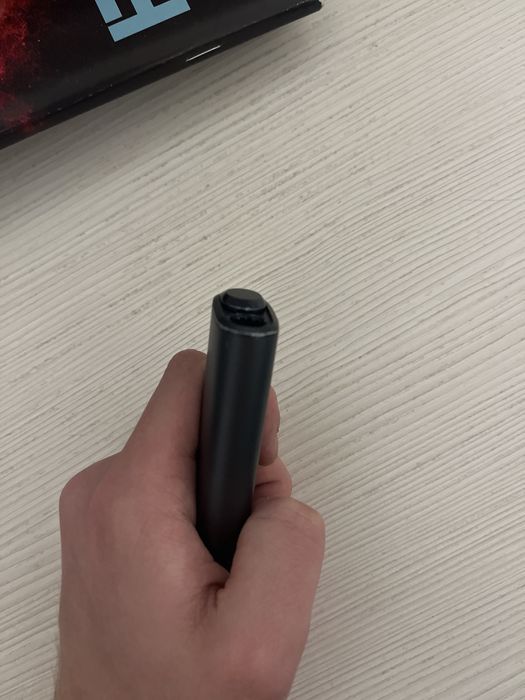 Vand iqos negru.