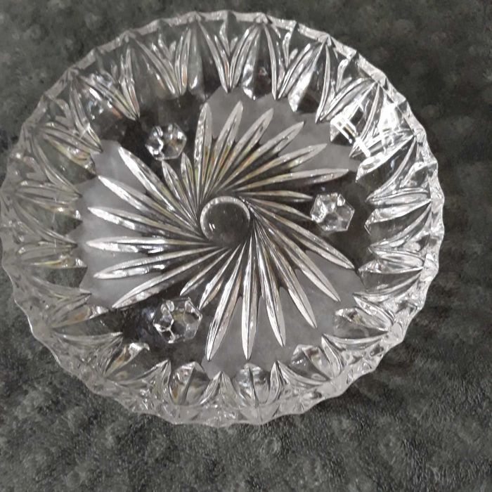 Фруктиера на столче  ,оловен кристал