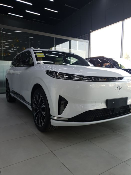 Dong Feng ep008 Restyling. 2025 hybrid