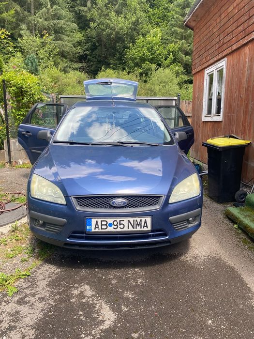 Vând  Ford Focus  2