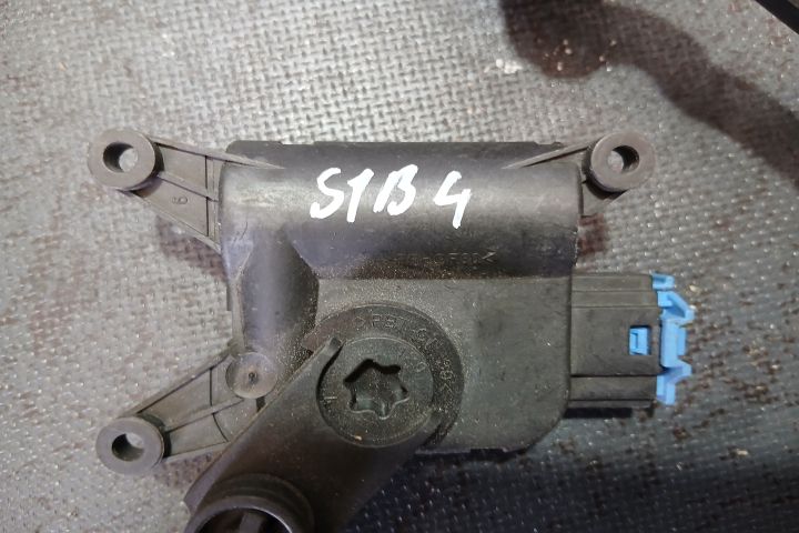 Motoras clapeta aeroterma 0132801341 1K0907511B 0132801341 1K0907511B