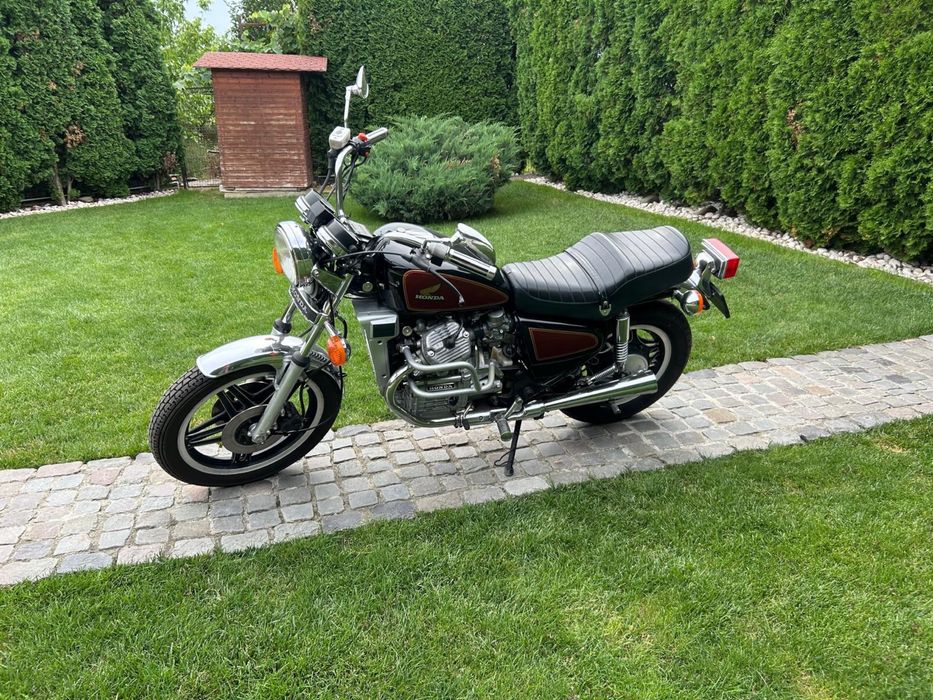 Vând HONDA CX500