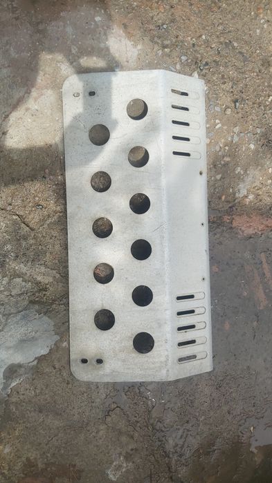 Передняя защита алюминиевая Hilux