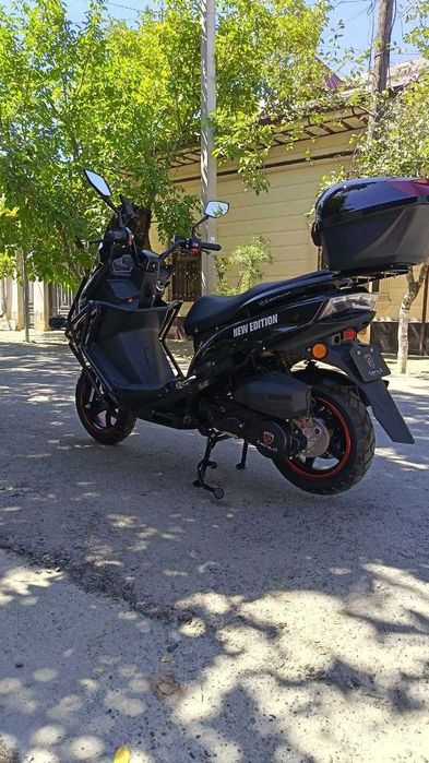 Мопед-скутер бензиновый "CAVALO" 150 cc