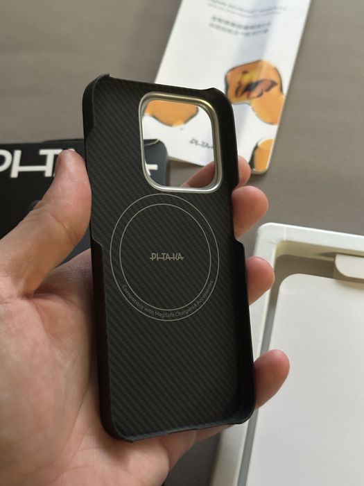 Карбонов Кейс за iPhone 15 Pro - Pitaka Ultra Slim