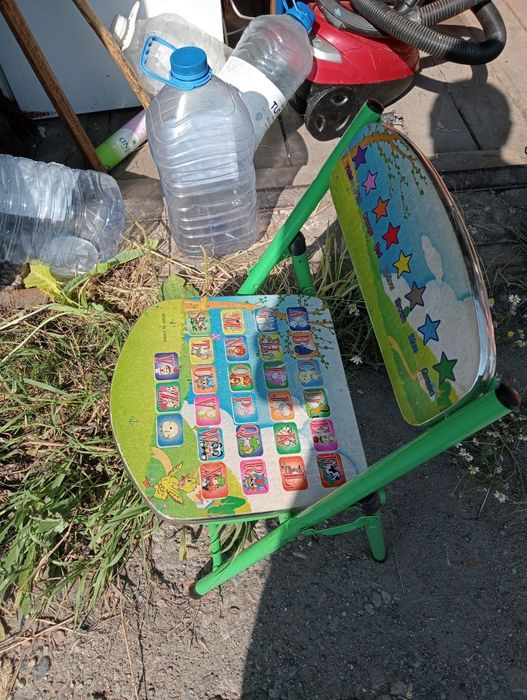 Продам детский стульчик складной