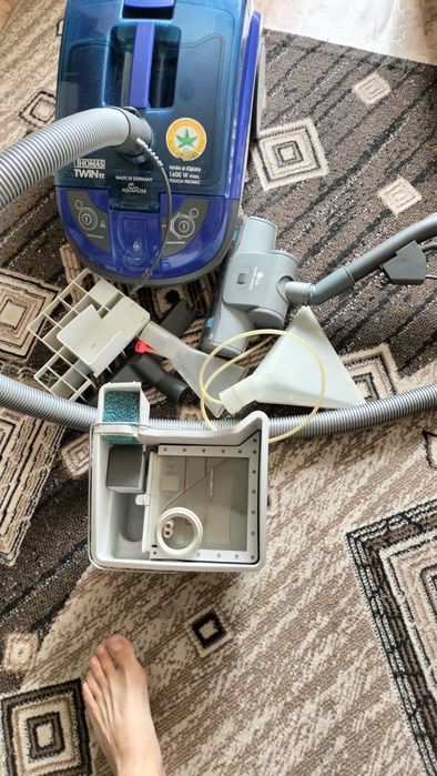 Пылесос моющий б/у