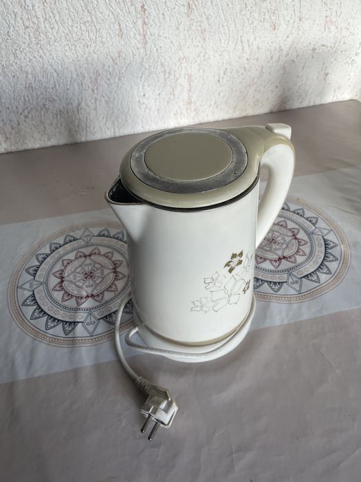 Продам электро чайник