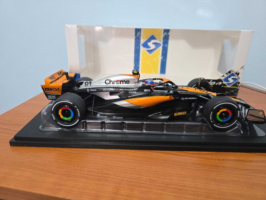 Macheta Solido 1:18 McLaren - Oscar Piastri Great Britain 2023 MCL60