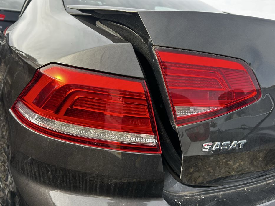 Stop stânga aripă Volkswagen Passat B8 berlină