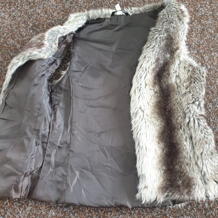 Vesta pentru dama, din blana