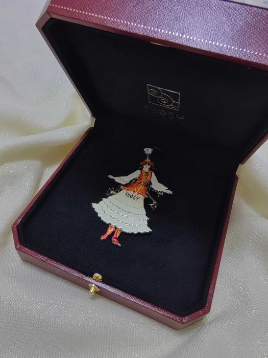 Брошь из серебра