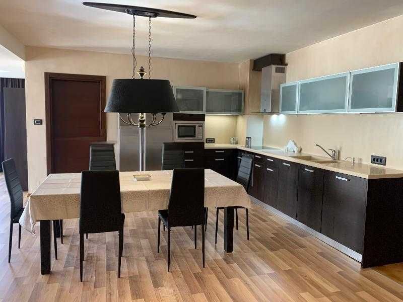 Дава се под наем Многостаен апартамент в София, Манастирски ливади - 224 кв.м за 1632 € - Снимка #1