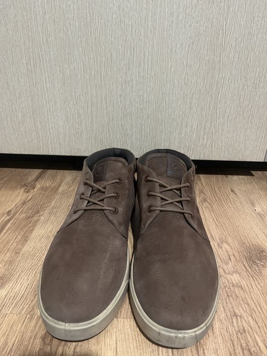 Продам Ecco ботинка