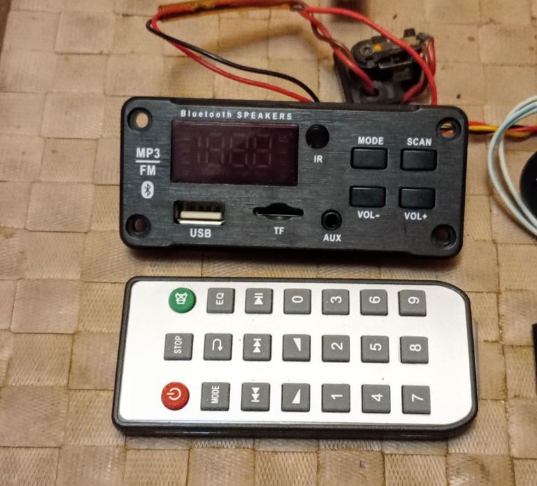 Vând echipamente Bluetooth Audio
