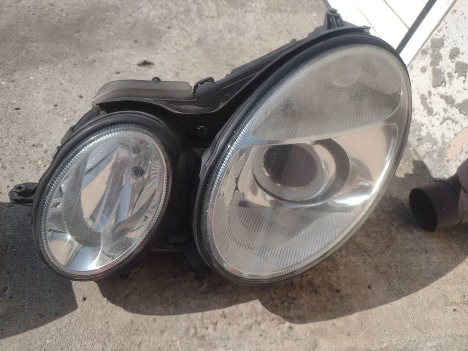 Продавам фарове за mercedes w211 авангард
