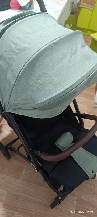 Коляска прогулочная