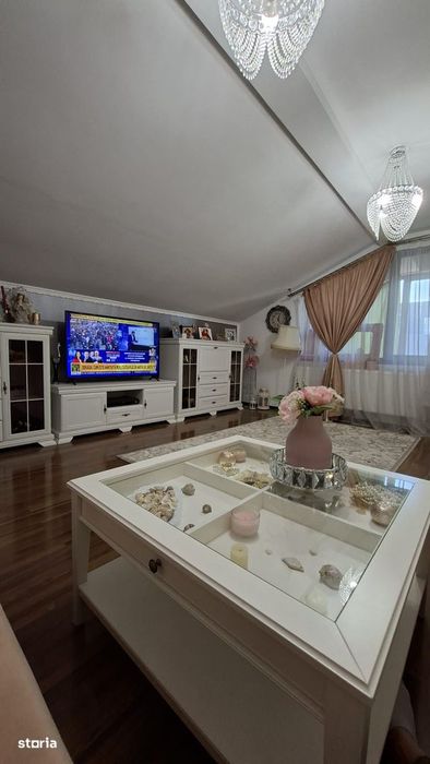 Apartament Tip Vilă | 4 Camere  | 182 mp | Curte Privată 200 mp