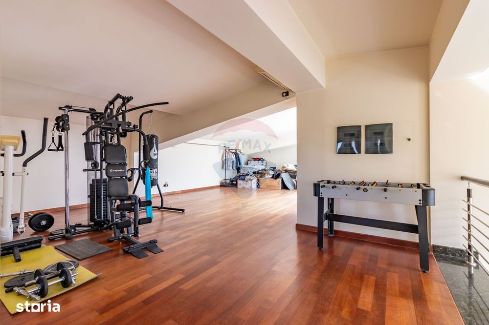 Vanzare Vilă cu 7 camere  Corbeanca