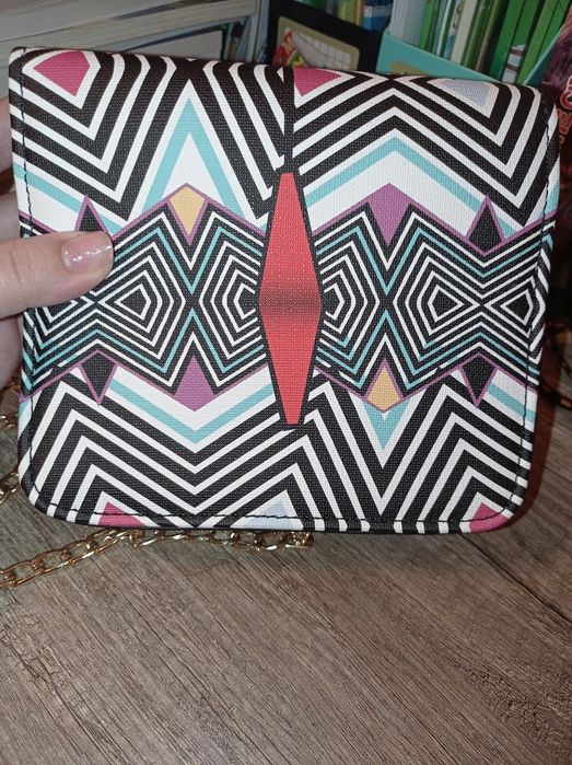 Малка чантичка от Тенденз