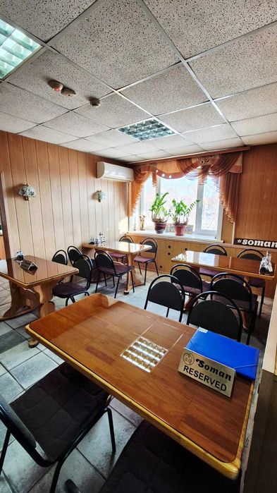 Продам торговое помещение, в Центре.