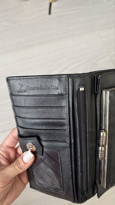 кошелек из натуального питона