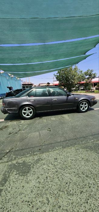 Nissan  Maksima moshina