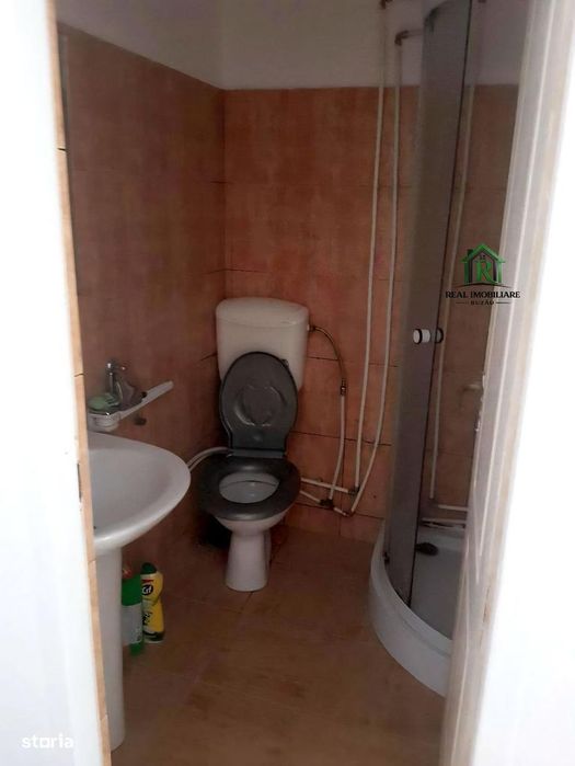 Casa si teren zona centrala - pretabil activitati comerciale !!