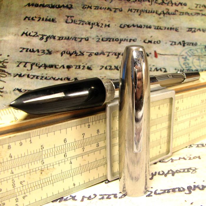 СТАРИ ПИСАЛКИ от 1960-те - Като Нови, Сиви и Черни, Golden Star 565