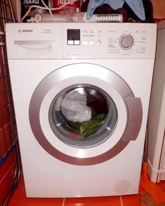 Продам стиральную машину Bosch 6kg
Машинка полность в рабочем состояни