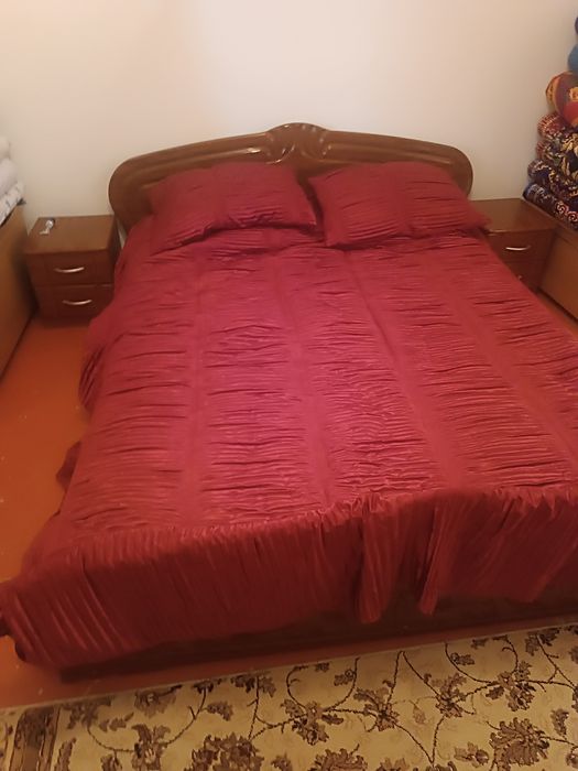 Спальный гарнитур