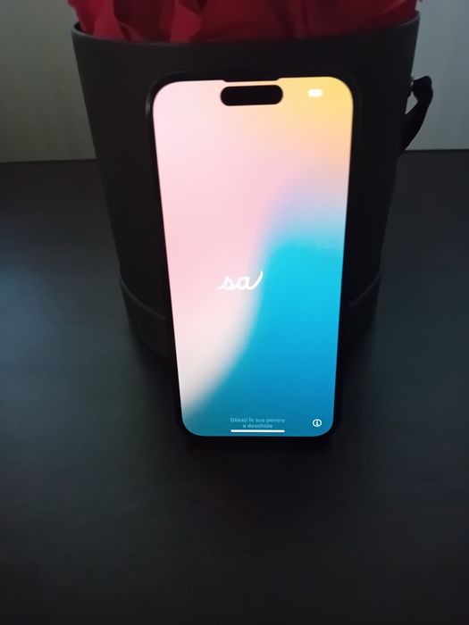 Vând iPhone 15 256 GB